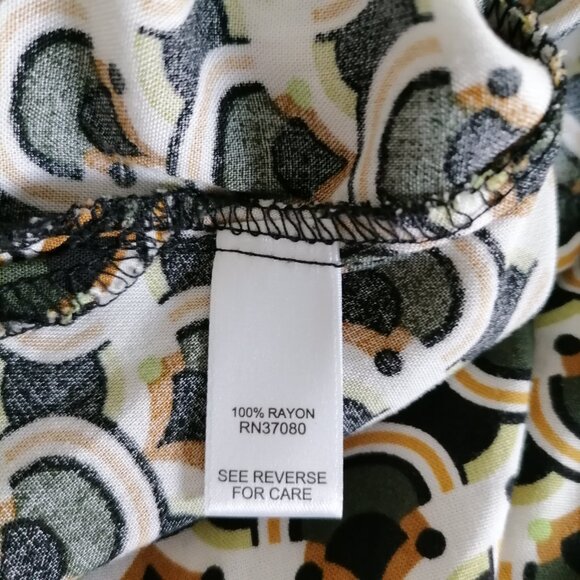 Cato Womens Multicolor Ruched Sleeve V Neck Geometric Blouse Top Size 22/24W - Picture 6 of 7